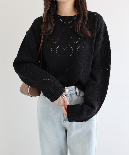Freesia by andme(フリージアバイアンドミー)の「ショート丈ハートアイレットニットトップス(ニット/セーター・レディース・ブラック/レッド/グレー/オフホワイト・M)」の13枚目の写真