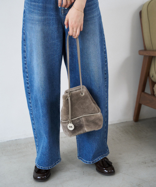 marco masi(マルコマージ)の「MARCO MASI/マルコマージ MOUTON BALL BAG(ハンドバッグ・レディース・ウッド/ベージュ系その他・FREE)」の8枚目の写真