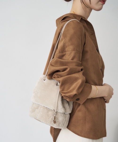 marco masi(マルコマージ)の「MARCO MASI/マルコマージ MOUTON BALL BAG(ハンドバッグ・レディース・ウッド/ベージュ系その他・FREE)」の11枚目の写真