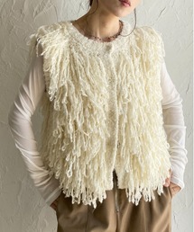 She's Closet（シーズクローゼット）の「ショート丈ボタン付ループ編みフリンジニットベスト（ベスト）」
