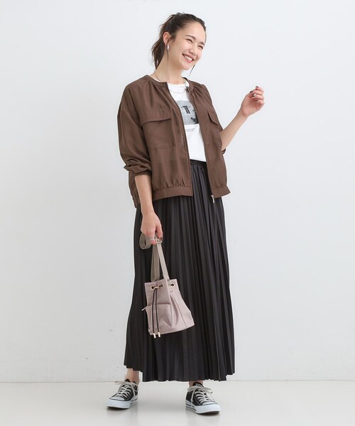 DRESKIP(ドレスキップ)の「【S-LL】寒暖差のある時期に 大人上品なシアーブルゾン(ブルゾン・レディース・チャコールグレー/ブラウン系/オレンジ・01/02/03/04)」の10枚目の写真