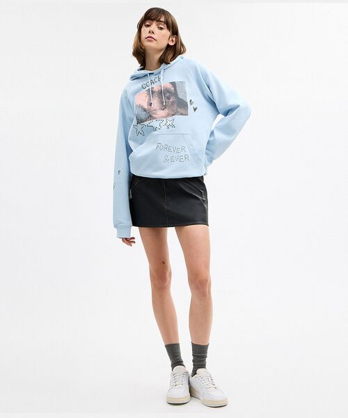 COACH（コーチ）の「バニー グラフィック フーディー（スウェット・レディース・ブルー系その他・MEDIUM/SMALL/X-SMALL）」の3枚目の写真