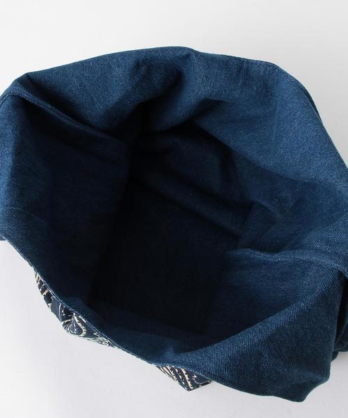 Another Edition（アナザーエディション）の「パッチワークバンダナバッグ/AE PTW BANDANA BAG（トートバッグ・レディース・ブラック/ネイビー・FREE）」の8枚目の写真