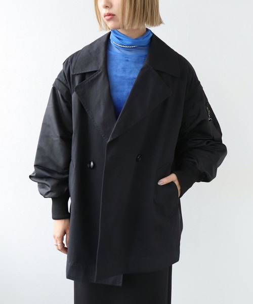 Three Four Time（ｽﾘｰﾌｫｰﾀｲﾑ）の「MA-1スリーブビッグカラーハーフコート（ブルゾン・レディース・ベージュ/ブラック・FREE）」の2枚目の写真