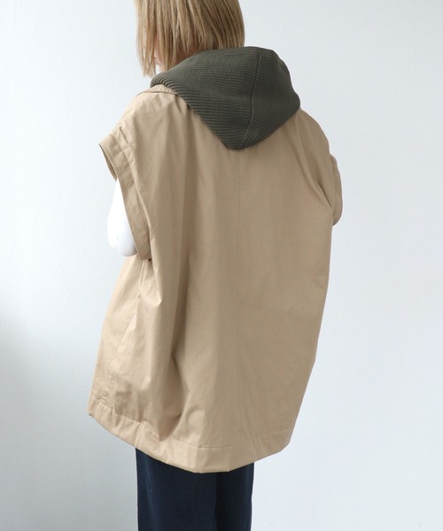 Three Four Time（ｽﾘｰﾌｫｰﾀｲﾑ）の「MA-1スリーブビッグカラーハーフコート（ブルゾン・レディース・ベージュ/ブラック・FREE）」の15枚目の写真