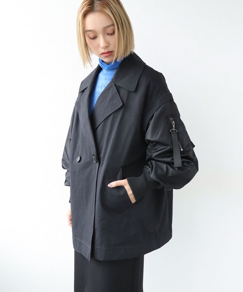 Three Four Time（ｽﾘｰﾌｫｰﾀｲﾑ）の「MA-1スリーブビッグカラーハーフコート（ブルゾン・レディース・ベージュ/ブラック・FREE）」の3枚目の写真