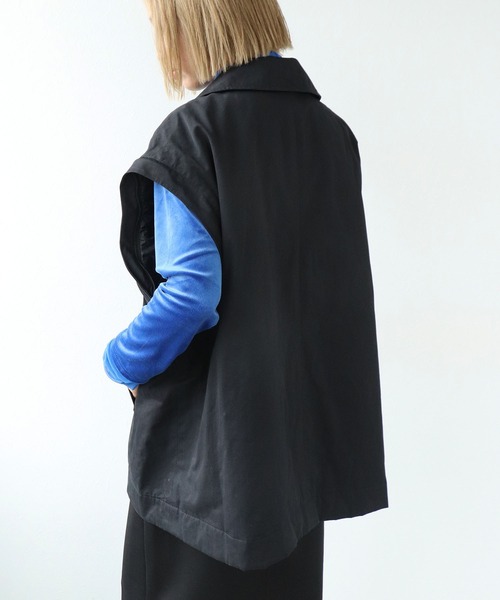 Three Four Time（ｽﾘｰﾌｫｰﾀｲﾑ）の「MA-1スリーブビッグカラーハーフコート（ブルゾン・レディース・ベージュ/ブラック・FREE）」の8枚目の写真