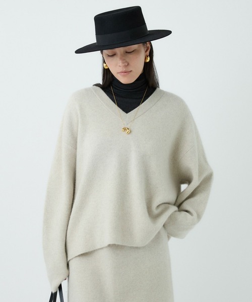 Chaos（カオス）の「Chaos(カオス)/ ◇金子綾さんYouTube紹介◇　リネーレリバープルオーバー  【セットアップ可】（ニット/セーター・レディース・ベージュ/グレー系その他・FREE）」の19枚目の写真