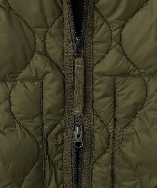 FREAK'S STORE（フリークスストア）の「限定展開 TAION/タイオン ミリタリー VネックWジップ ダウンベスト-ソフトシェル / TAION-001ALSZML-1（ダウンベスト・メンズ・ブラック/オリーブ・SMALL/MEDIUM/LARGE/X-LARGE）」の22枚目の写真