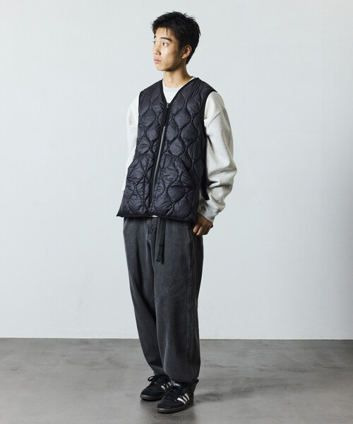 FREAK'S STORE（フリークスストア）の「限定展開 TAION/タイオン ミリタリー VネックWジップ ダウンベスト-ソフトシェル / TAION-001ALSZML-1（ダウンベスト・メンズ・ブラック/オリーブ・SMALL/MEDIUM/LARGE/X-LARGE）」の17枚目の写真