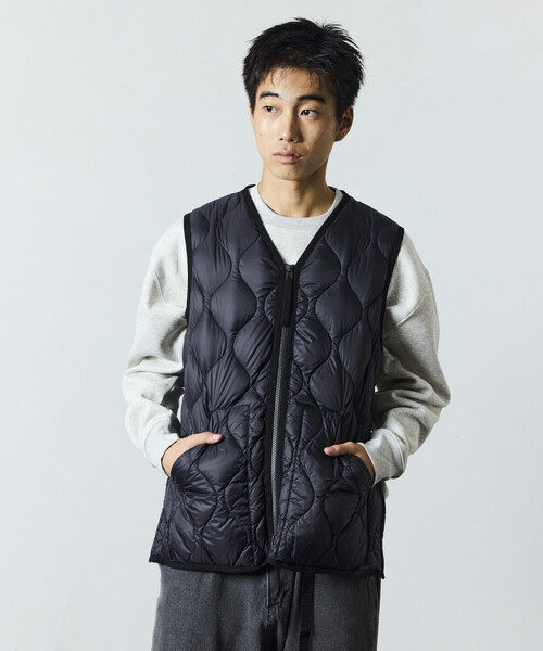 FREAK'S STORE（フリークスストア）の「限定展開 TAION/タイオン ミリタリー VネックWジップ ダウンベスト-ソフトシェル / TAION-001ALSZML-1（ダウンベスト・メンズ・ブラック/オリーブ・SMALL/MEDIUM/LARGE/X-LARGE）」の11枚目の写真