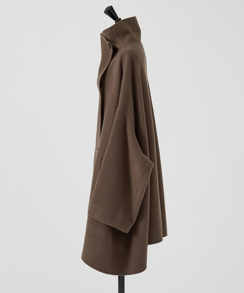 Rouge vif（ルージュヴィフ）の「【2サイズ展開】ウール混変形リバーコート / ポンチョ / マント（その他アウター・レディース・アイボリー/モカ/ダークネイビー・38/36）」の10枚目の写真