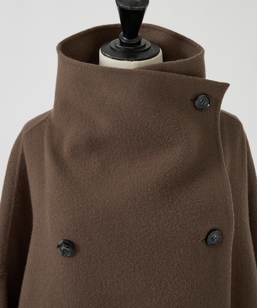 Rouge vif（ルージュヴィフ）の「【2サイズ展開】ウール混変形リバーコート / ポンチョ / マント（その他アウター・レディース・アイボリー/モカ/ダークネイビー・38/36）」の7枚目の写真