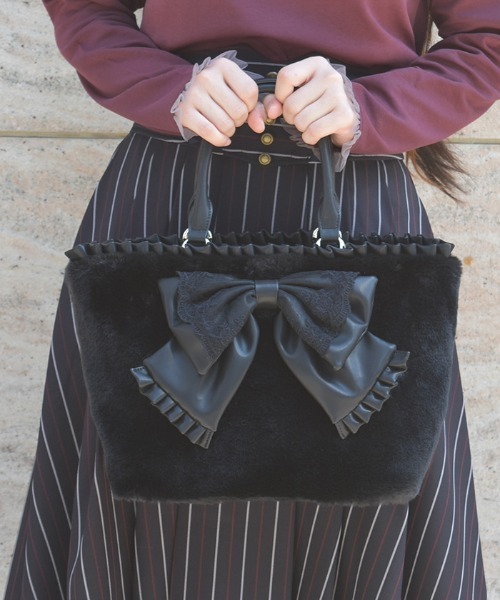 axes femme（アクシーズファム）の「ビッグリボンファーバッグ（トートバッグ・レディース・キナリ/ラベンダー/ブラック・FREE）」の2枚目の写真