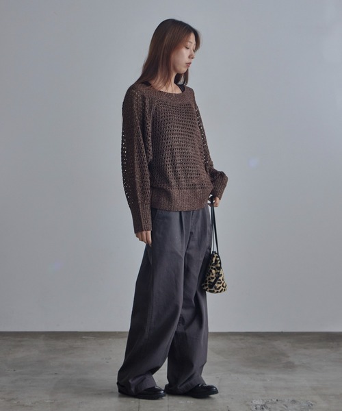 c/est(シーエ)の「c/est/シーエ PHOEBE ラメ糸 V開き ドルマンスリーブ メッシュニット 秋物 秋服 2026年秋冬 冬服(ニット/セーター・レディース・ブラック/ベージュ/ブラウン・FREE)」の4枚目の写真