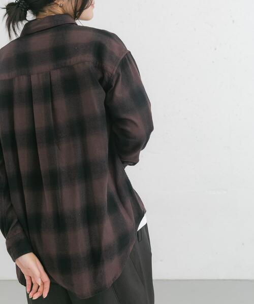 EKAL(エカル)の「製品染オンブレーチェックシャツ(シャツ/ブラウス・レディース・ブラウン/ベージュ系その他・ONE)」の1枚目の写真