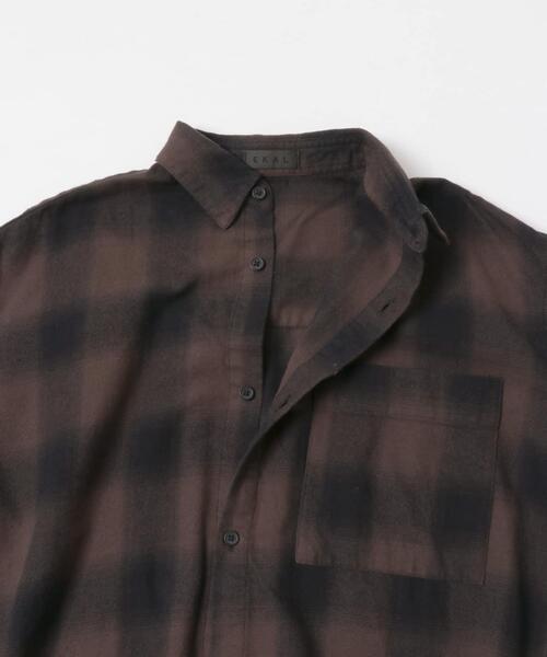 EKAL(エカル)の「製品染オンブレーチェックシャツ(シャツ/ブラウス・レディース・ブラウン/ベージュ系その他・ONE)」の4枚目の写真