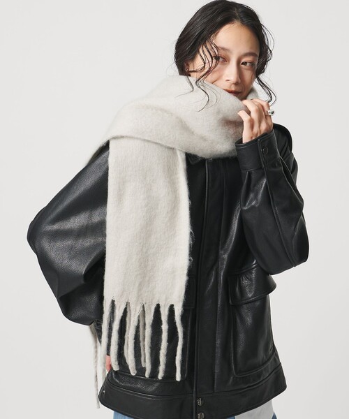 UNITED ARROWS(ユナイテッドアローズ)の「ブラッシュ加工 マフラー(マフラー・レディース・ライトグレー/オフホワイト/ライラック・FREE)」の11枚目の写真