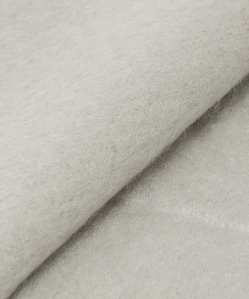 UNITED ARROWS(ユナイテッドアローズ)の「ブラッシュ加工 マフラー(マフラー・レディース・ライトグレー/オフホワイト/ライラック・FREE)」の17枚目の写真