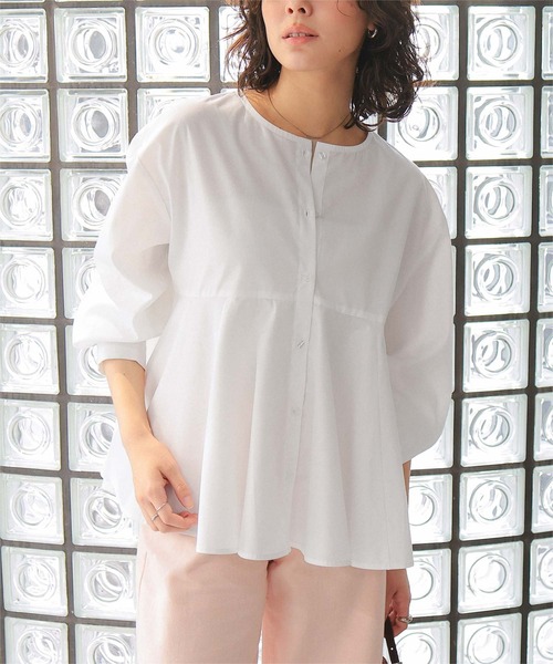 titivate（ティティベイト）の「フレアシルエットシャツ（シャツ/ブラウス・レディース・ネイビー/ライトブルー/ライトベージュ/オフホワイト・L/M/S）」の9枚目の写真