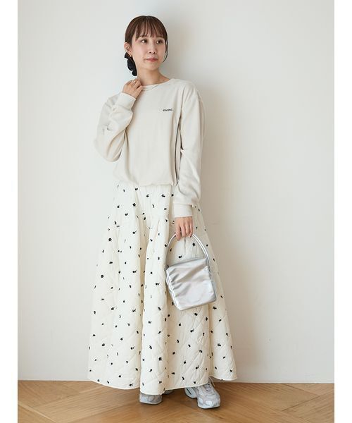 emmi フラワーエンブロイダリーキルティングスカート フラワーエンブロイダリーキルティングスカート（スカート）｜emmi