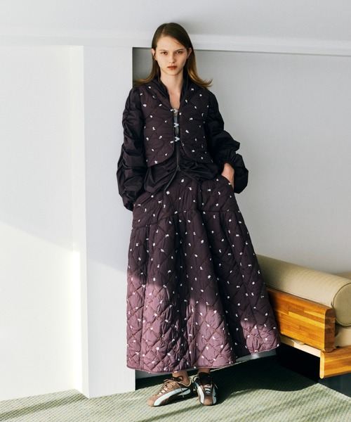 フラワーエンブロイダリーキルティングスカート（スカート）｜emmi