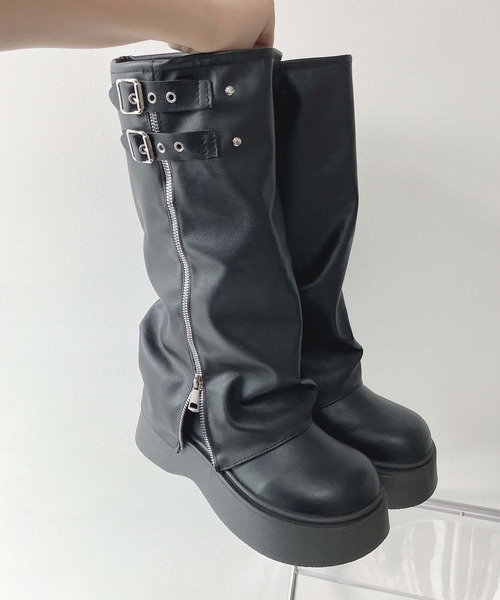 AS KNOW AS plus(アズノゥアズプラス)の「ベルト付き 厚底 ルーズカバーブーツ(ブーツ・レディース・ブラウン/ブラック・M/L)」の8枚目の写真