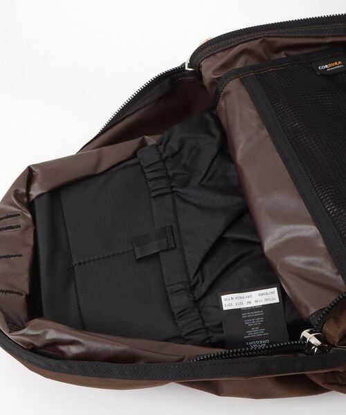 IL BISONTE（イルビゾンテ）の「IL BISONTE×GREGORY / DAY PACK / 2025 AUTUMN WINTER（バックパック/リュック・レディース・ブラウン・FREE）」の9枚目の写真