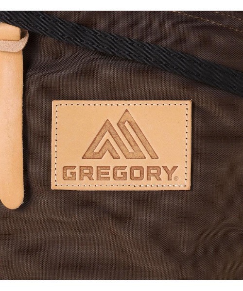 IL BISONTE（イルビゾンテ）の「IL BISONTE×GREGORY / DAY PACK / 2025 AUTUMN WINTER（バックパック/リュック・レディース・ブラウン・FREE）」の5枚目の写真