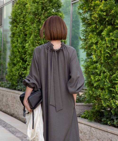 NOLLEY’S（ノーリーズ）の「ウォッシャブル2WAYリボンギャザーワンピース（ワンピース・レディース・グレー/ネイビー・38）」の19枚目の写真