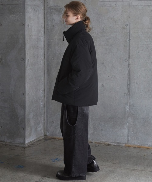 SERACE（セラス）の「【SERACE】Loose volume seamless high neck padded jacket / ルーズボリュームシームレスハイネック中綿ジャケット（ダウンジャケット/コート・メンズ・ブラック/ブラック系・L/M/S）」の14枚目の写真