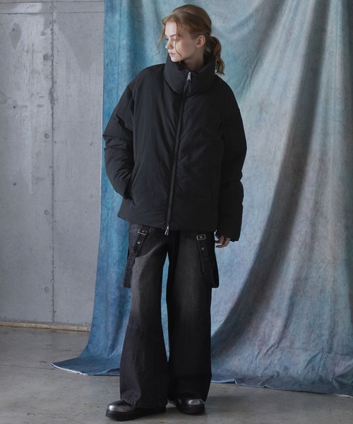 SERACE（セラス）の「【SERACE】Loose volume seamless high neck padded jacket / ルーズボリュームシームレスハイネック中綿ジャケット（ダウンジャケット/コート・メンズ・ブラック/ブラック系・L/M/S）」の17枚目の写真