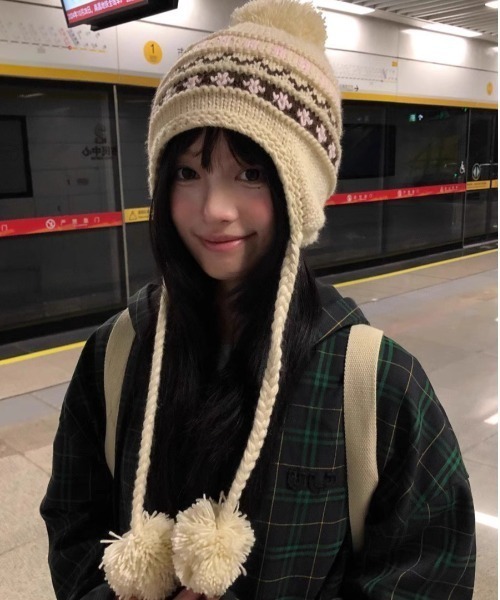 UP START（アップスタート）の「【LAMPOON】ノルディックポンポンビーニー（ニットキャップ/ビーニー・レディース・ホワイト/ブラウン/ブラック・FREE）」の4枚目の写真