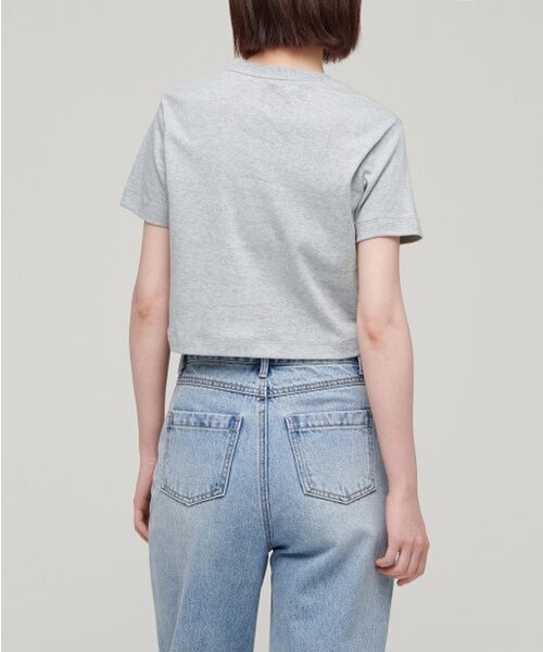 MUSINSA STANDARD WOMAN（ムシンサスタンダードウーマン）の「ウィメンズクルーネッククロップTシャツ[ミディアムグレー]（Tシャツ/カットソー・レディース・その他・SMALL/MEDIUM/LARGE/X-SMALL）」の3枚目の写真