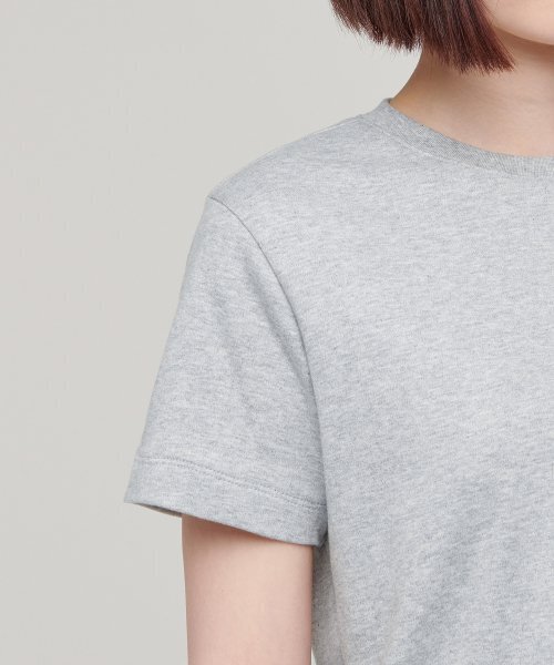 MUSINSA STANDARD WOMAN（ムシンサスタンダードウーマン）の「ウィメンズクルーネッククロップTシャツ[ミディアムグレー]（Tシャツ/カットソー・レディース・その他・SMALL/MEDIUM/LARGE/X-SMALL）」の6枚目の写真