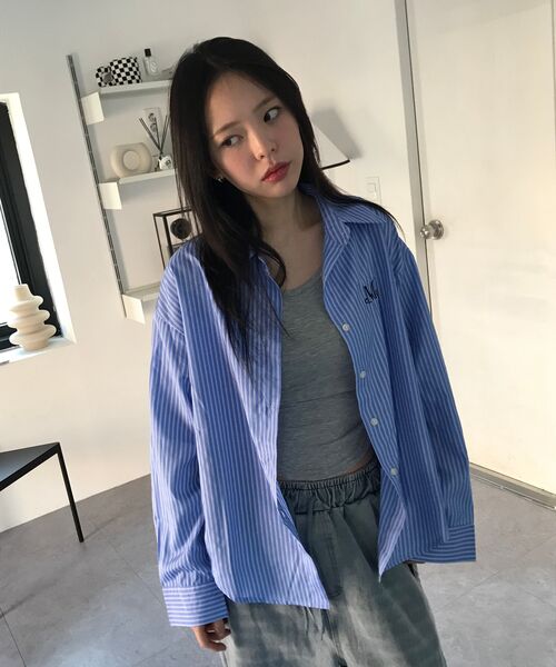 MUCENT(ムセント)の「ボナシグネチャーストライプシャツ (3カラー)(シャツ/ブラウス・レディース・ブルー/ライトベージュ/アイボリー・FREE)」の7枚目の写真