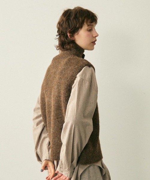 full/fill.（フルフィル）の「high neck over knit vest / ハイネックオーバーニットベスト（ベスト・レディース・ダークグレー/ブラウン/アイボリー・FREE）」の22枚目の写真