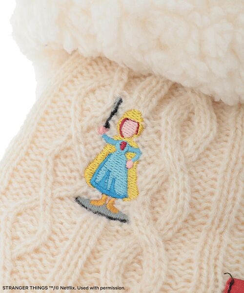 Green　Parks（グリーンパークス）の「■STRANGER THINGS×MINNETONKA 裏ボア刺繍ソックス（ソックス/靴下・レディース・ホワイト/グレー・FREE）」の17枚目の写真