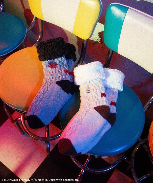 Green　Parks（グリーンパークス）の「■STRANGER THINGS×MINNETONKA 裏ボア刺繍ソックス（ソックス/靴下・レディース・ホワイト/グレー・FREE）」の3枚目の写真