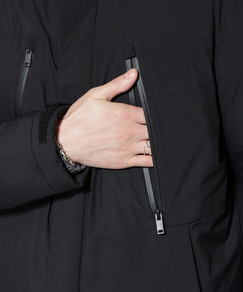 NANO universe（ナノユニバース）の「anewdown(R)フルダルマウンテンパーカー撥水ダウン（ダウンジャケット/コート・メンズ・ブラック/モカ/チャコール・S/M/L）」の6枚目の写真