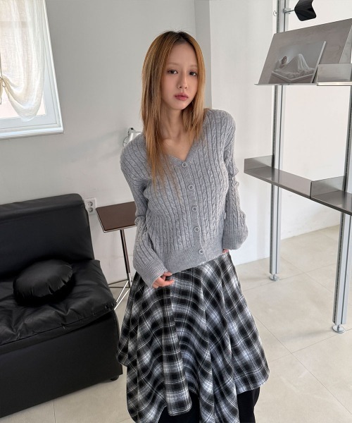 4INT.(フォイント)の「【レイヤードコーデに最適!】シーズンレス アシメ チェック ミディ スカート(スカート・レディース・ブラウン/ブラック・FREE)」の11枚目の写真