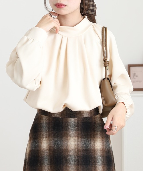 Anna Nicola(アンナニコラ)の「Anna Nicola 布帛切替ダンボールプルオーバー(Tシャツ/カットソー・レディース・レッド/アイボリー・38)」の2枚目の写真