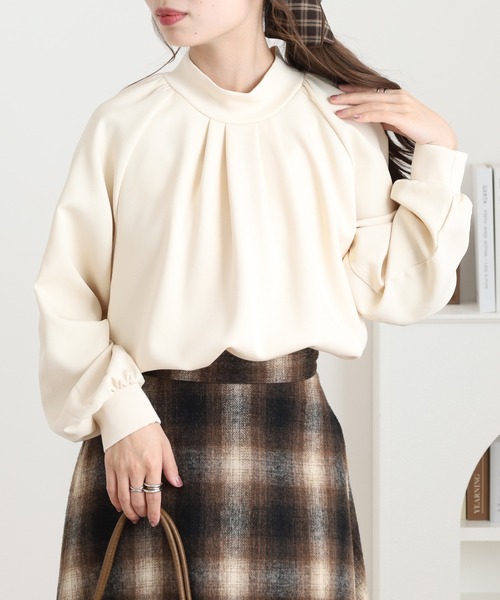Anna Nicola(アンナニコラ)の「Anna Nicola 布帛切替ダンボールプルオーバー(Tシャツ/カットソー・レディース・レッド/アイボリー・38)」の4枚目の写真