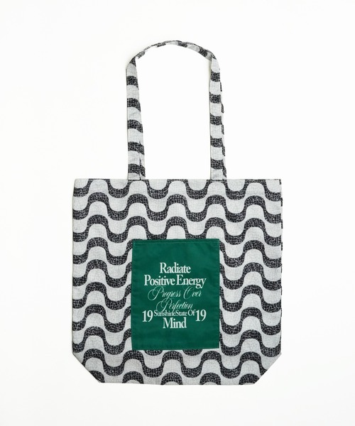 SeeSew(シーソー)の「【UNISEX】LOVE POP STUDIO EVERYDAY TOTE/ラブポップスタジオエブリデイトート(トートバッグ・メンズ・ブラック/サックスブルー/ダークブラック/グレー/ブルー/ホワイト/ライトグリーン/ピンク/レッド/レオパード/ダークブルー/オレンジ・FREE)」の2枚目の写真