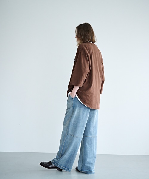 kha:ki（カーキ）の「「KHA:KI / カーキ」7th TEE -AWESOME YOUR CHOSEE-（Tシャツ/カットソー・レディース・ブラック/ブラウン/ホワイト・1）」の6枚目の写真