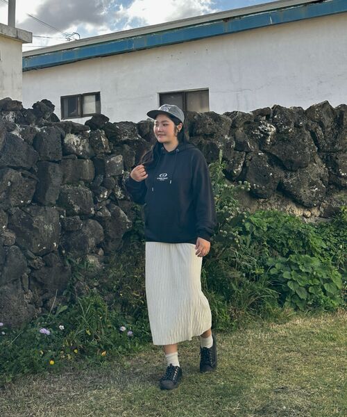 LIMELIGHT APPAREL(ライムライトアパレル)の「アパレルスタライトロゴオーバーサイズフードパーカー(ブラック/ホワイト)(パーカー・メンズ・その他・SMALL/MEDIUM/LARGE/X-LARGE)」の4枚目の写真