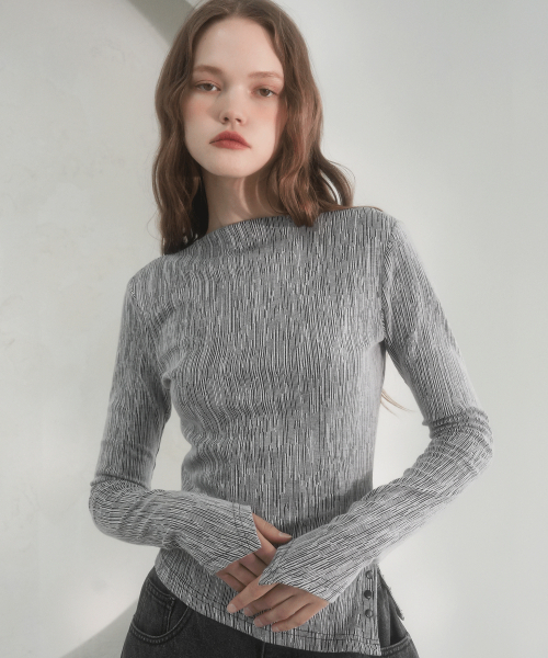 Vivacious（ビバシャス）の「Snap Long Sleeve - 2COL（Tシャツ/カットソー・レディース・アイボリー/ブラック・SMALL/MEDIUM）」の4枚目の写真