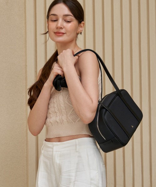 VALLUAT（バリュエット）の「Benny bag_Black（ショルダーバッグ・レディース・その他・FREE）」の2枚目の写真