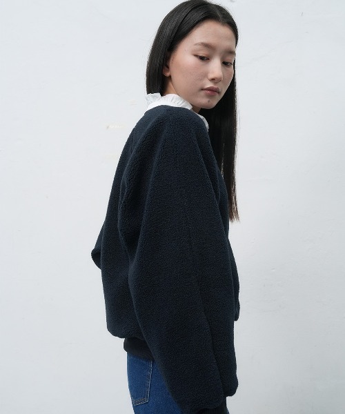 GENERAL IDEA(ジェネラルアイデア)の「【GENERAL IDEA】レースアップリケフリーストレーナー / FLEECE LACE APPLIQUE SWEATSHIRT(スウェット・レディース・ネイビー/ブラウン・S/M/L)」の9枚目の写真