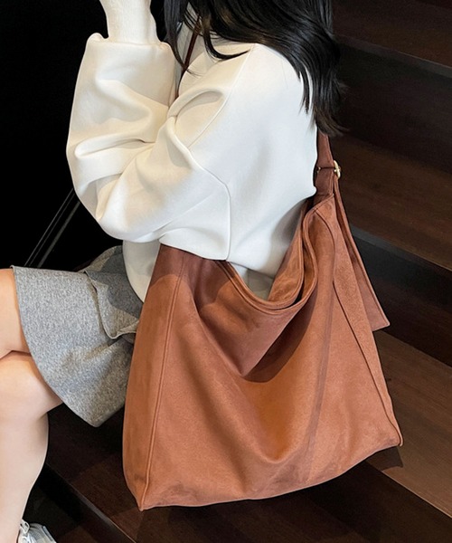 florist（フローリスト）の「【A4収納可・2WAY】フェイクスエードワンショルダーバッグ/トートバッグ（ショルダーバッグ・レディース・ブラック/キャメル/モスグリーン/ベージュ/モカ・FREE）」の5枚目の写真